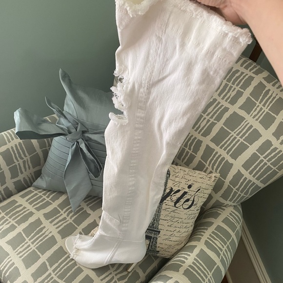 Hot white jean boots! - Picture 2 of 3